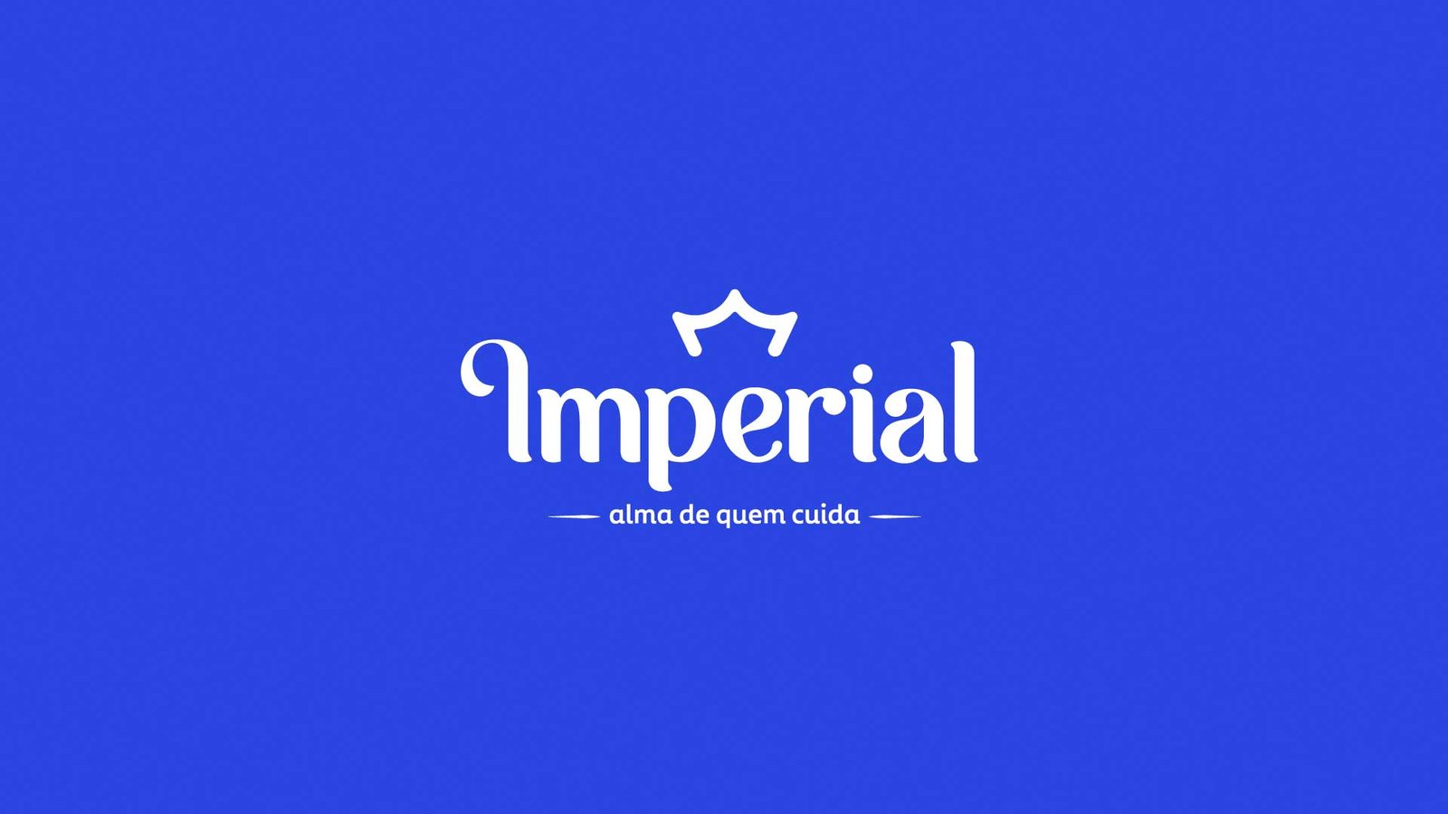 logotipo branco fundo azul imperial